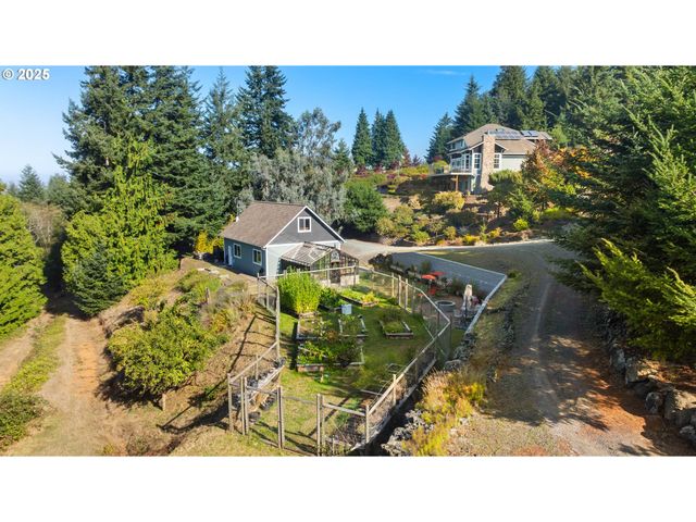 94190 KIRKENDALL Ln, North Bend, OR 97459