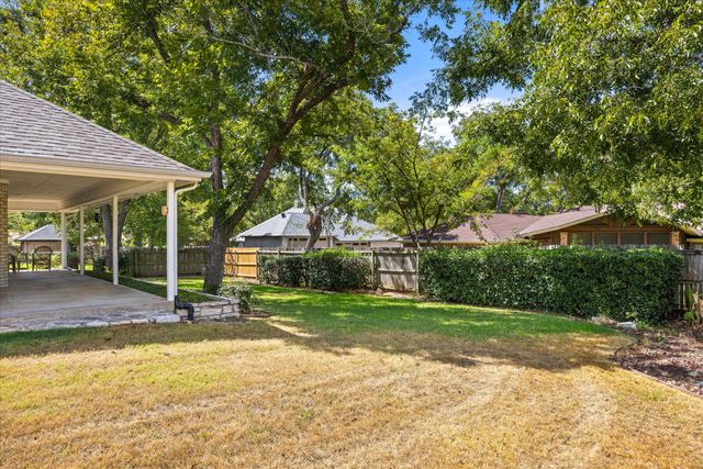 9008 Magnolia Vale Drive, Granbury, TX 76049