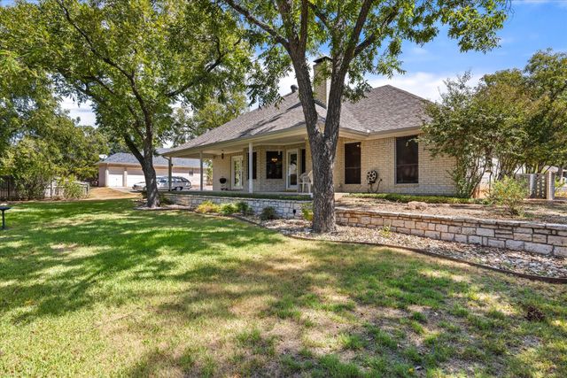 9008 Magnolia Vale Drive, Granbury, TX 76049