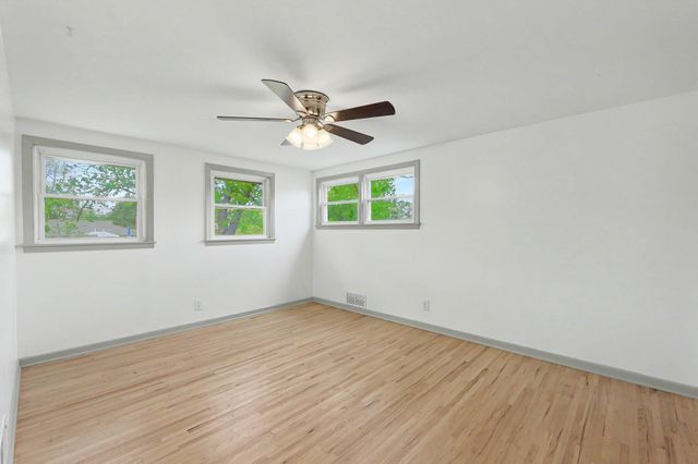 1649 N Womer Dr, Wichita, KS 67203