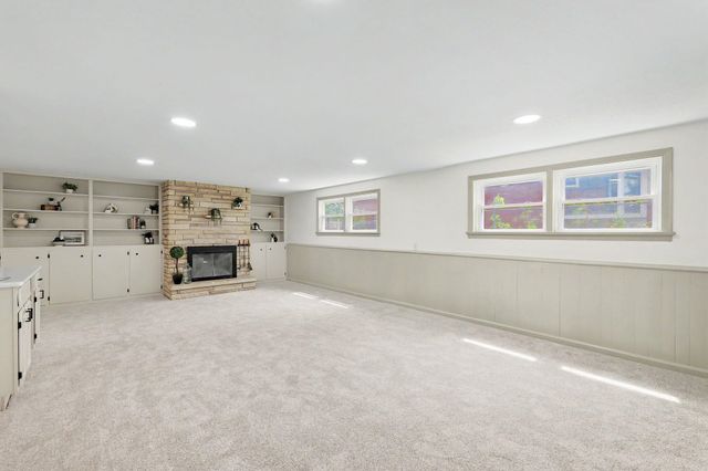 1649 N Womer Dr, Wichita, KS 67203