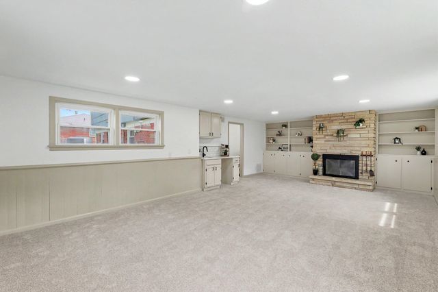 1649 N Womer Dr, Wichita, KS 67203