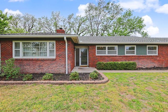 1649 N Womer Dr, Wichita, KS 67203