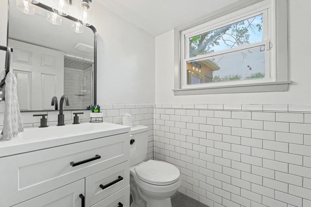 1649 N Womer Dr, Wichita, KS 67203