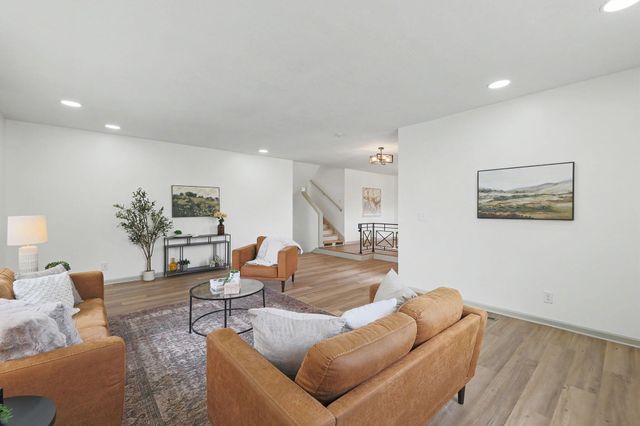 1649 N Womer Dr, Wichita, KS 67203