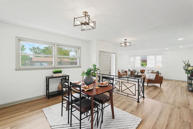 1649 N Womer Dr, Wichita, KS 67203