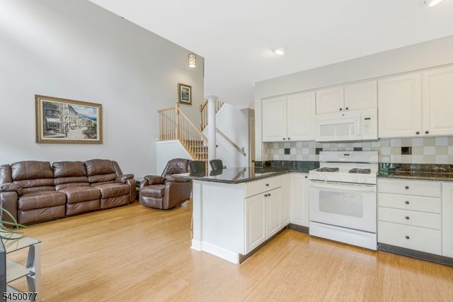 212 Marcia Way, Bridgewater Twp., NJ 08807