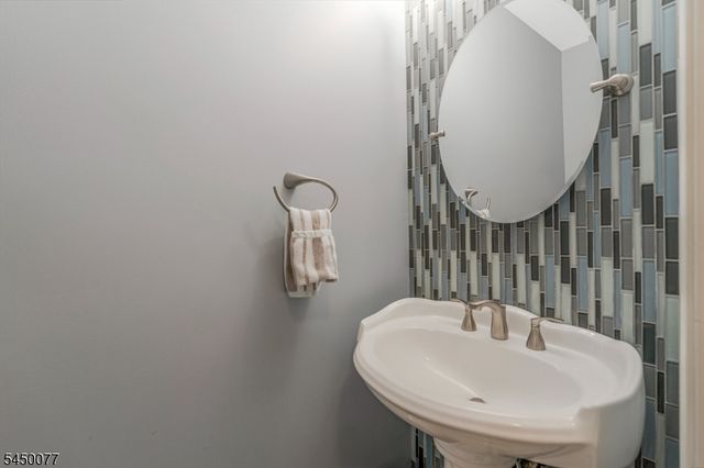 212 Marcia Way, Bridgewater Twp., NJ 08807