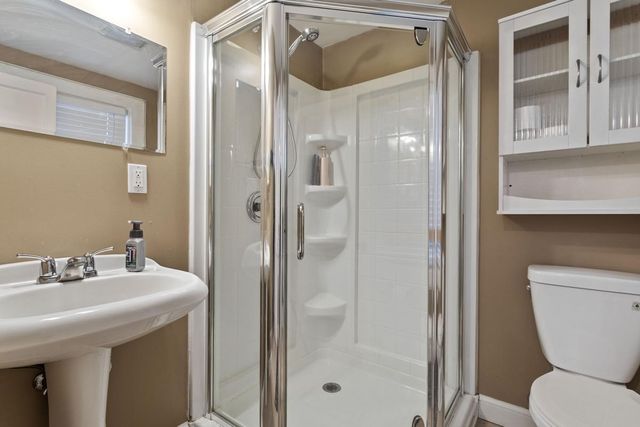 1709 White Bear Avenue N, Maplewood, MN 55109