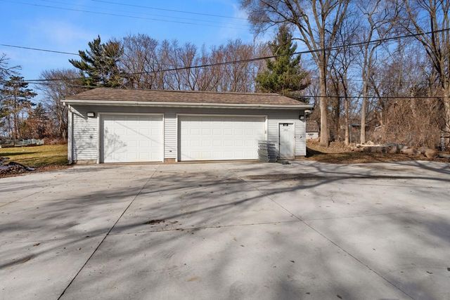 1709 White Bear Avenue N, Maplewood, MN 55109