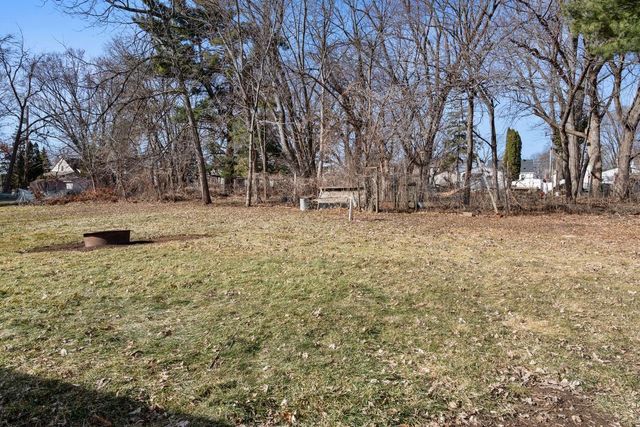 1709 White Bear Avenue N, Maplewood, MN 55109