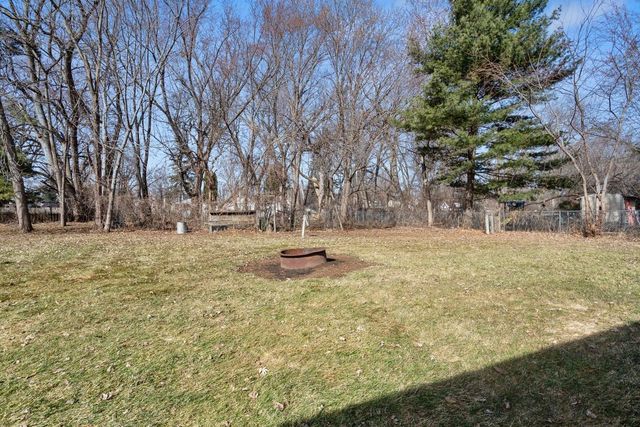 1709 White Bear Avenue N, Maplewood, MN 55109