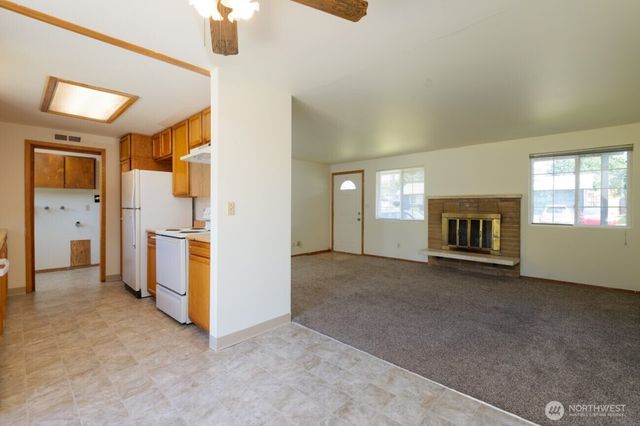 2619 SW 332nd Place, Federal Way, WA 98023