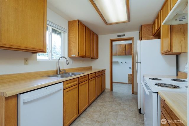 2619 SW 332nd Place, Federal Way, WA 98023