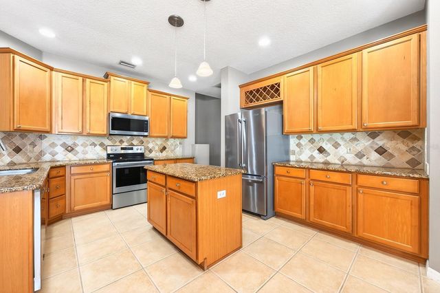 3965 EMERALD ESTATES CIRCLE, Apopka, FL 32703