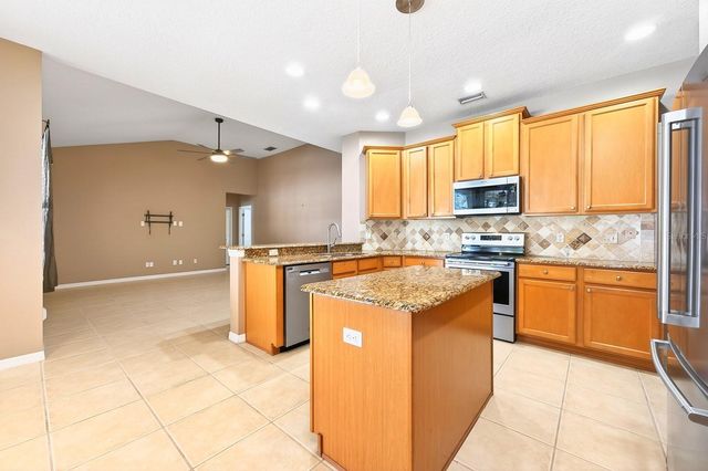 3965 EMERALD ESTATES CIRCLE, Apopka, FL 32703