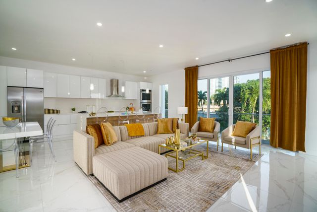1006 N Riverside Drive, Pompano Beach, FL 33062