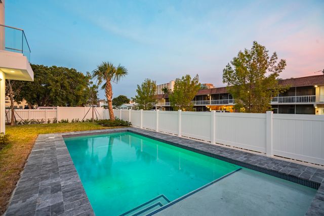 1006 N Riverside Drive, Pompano Beach, FL 33062