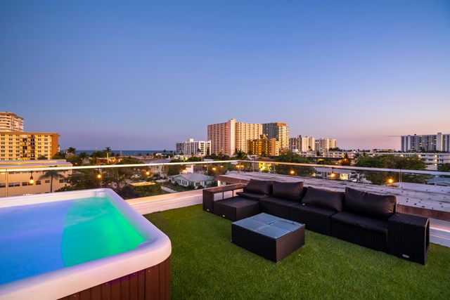 1006 N Riverside Drive, Pompano Beach, FL 33062