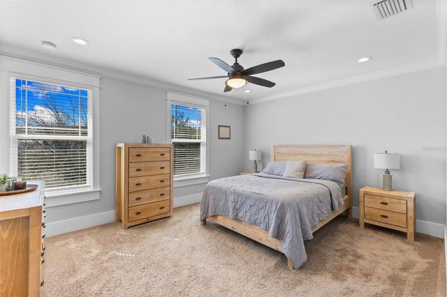 1506 E KNOLLWOOD STREET, Tampa, FL 33610