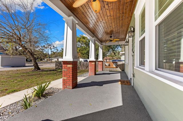 1506 E KNOLLWOOD STREET, Tampa, FL 33610