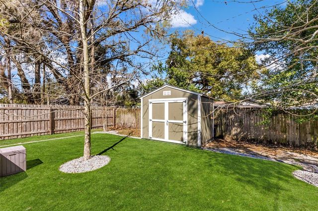 1506 E KNOLLWOOD STREET, Tampa, FL 33610