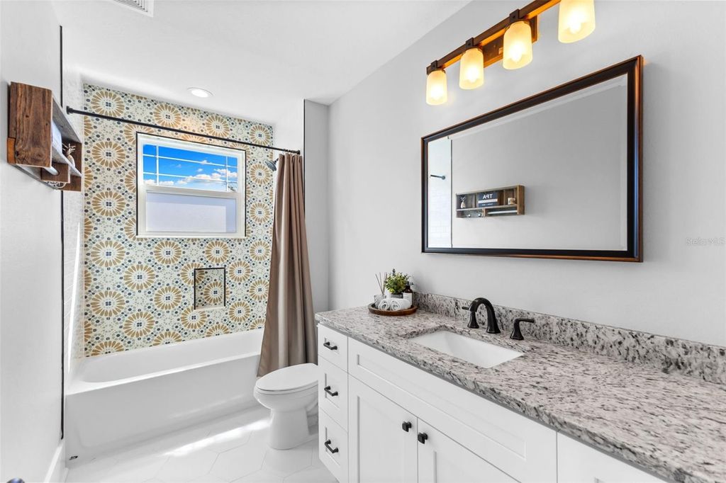 Image 35 of property listing at 1506 E KNOLLWOOD STREET, Tampa, FL 33610