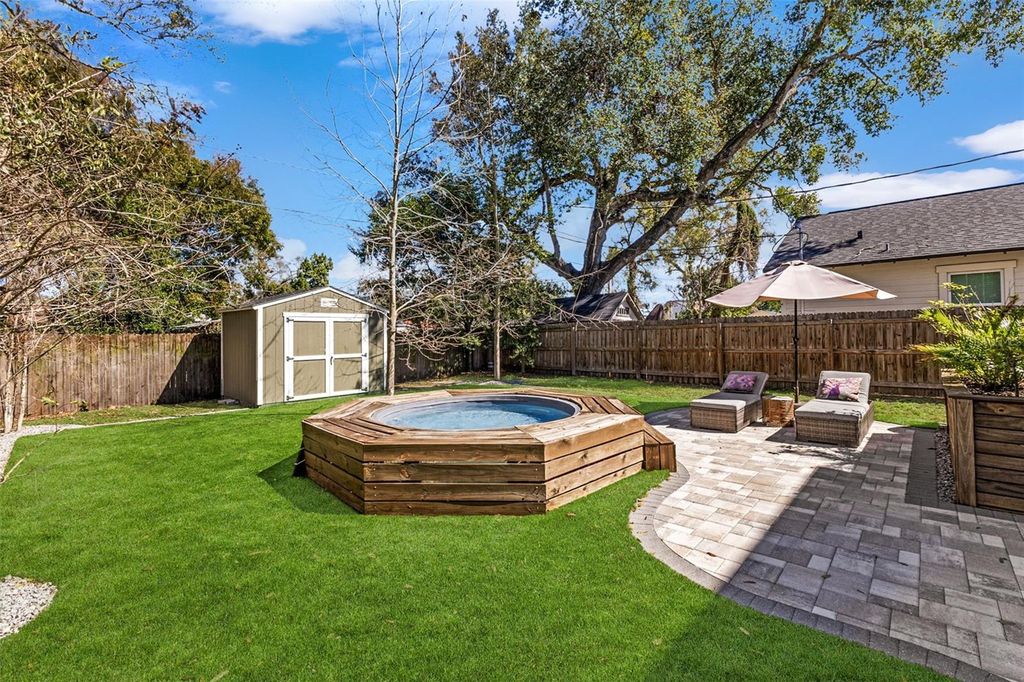 Image 52 of property listing at 1506 E KNOLLWOOD STREET, Tampa, FL 33610