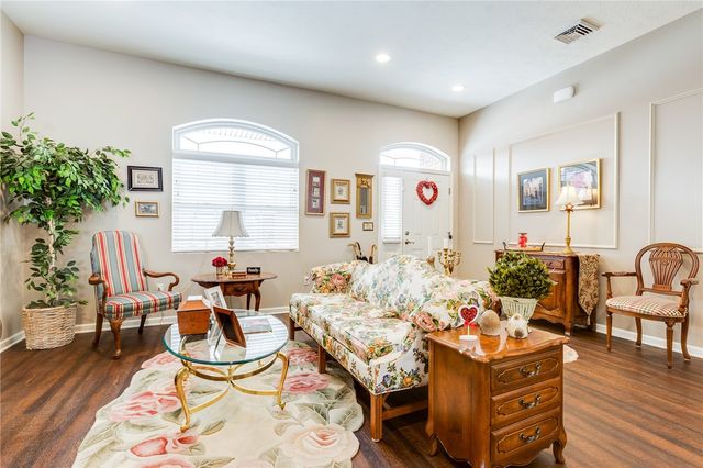 903 Valentina, Lower Burrell, PA 15068