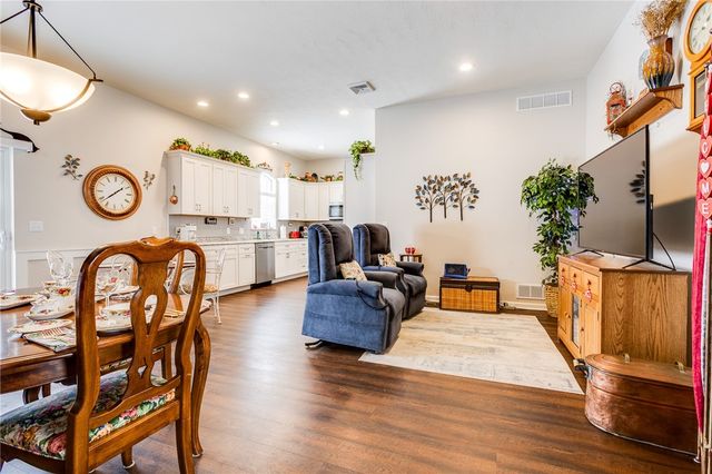 903 Valentina, Lower Burrell, PA 15068