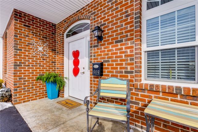 903 Valentina, Lower Burrell, PA 15068