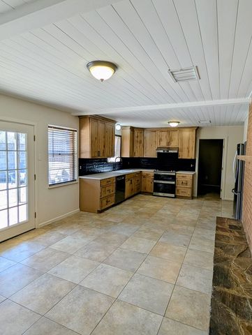 2904 MacAuslan, Big Spring, TX 79720