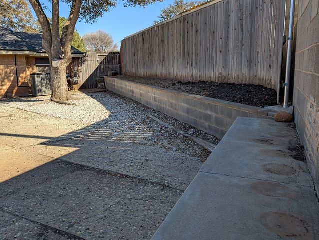 2904 MacAuslan, Big Spring, TX 79720