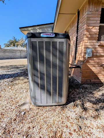 2904 MacAuslan, Big Spring, TX 79720