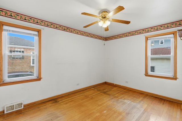 4448 Lawndale Avenue, Lyons, IL 60534