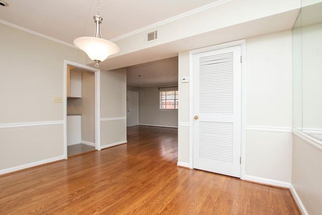 3660 Peachtree Road NE E4, Atlanta, GA 30319