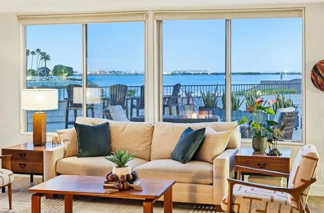 404 San Antonio E, San Diego, CA 92106
