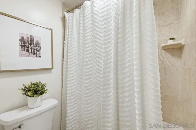 404 San Antonio E, San Diego, CA 92106