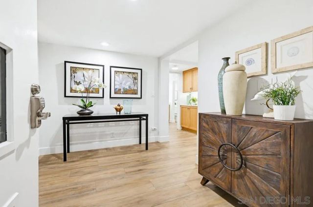 404 San Antonio E, San Diego, CA 92106