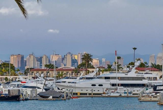 404 San Antonio E, San Diego, CA 92106