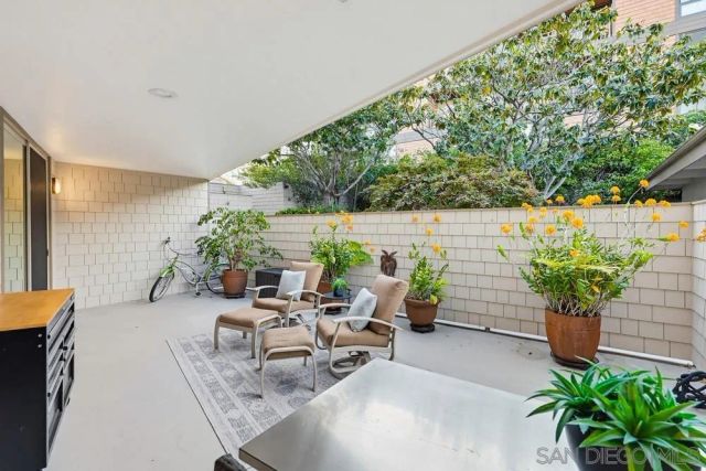404 San Antonio E, San Diego, CA 92106