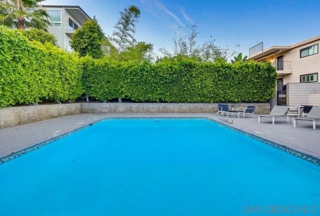 404 San Antonio E, San Diego, CA 92106