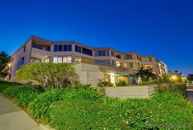 404 San Antonio E, San Diego, CA 92106