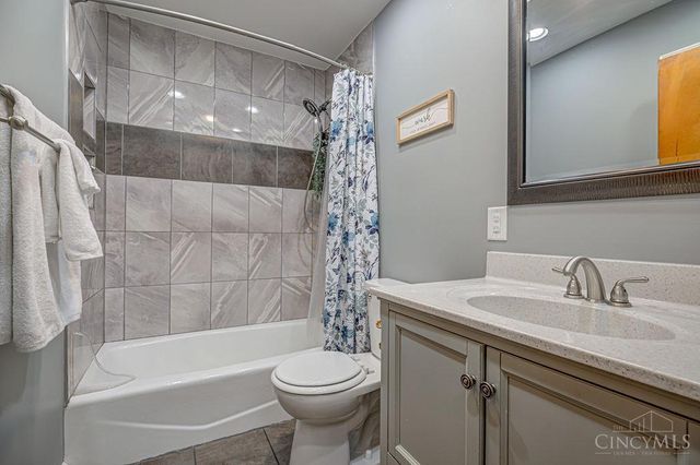 1646 Biscayne Drive, St Clair Twp, OH 45013