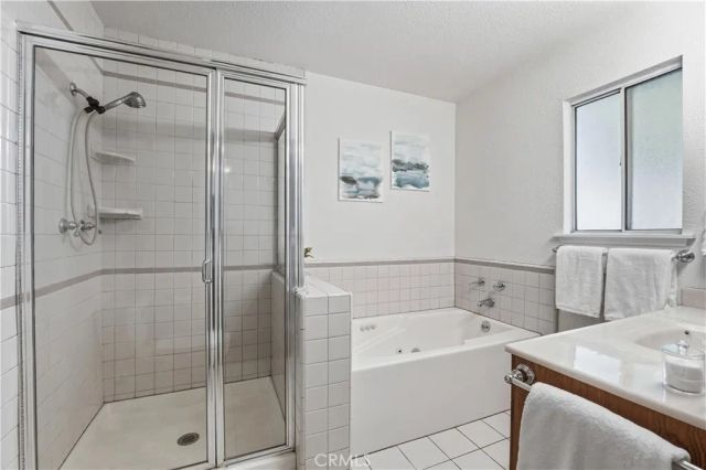 915 S Dennis, Santa Ana, CA 92704