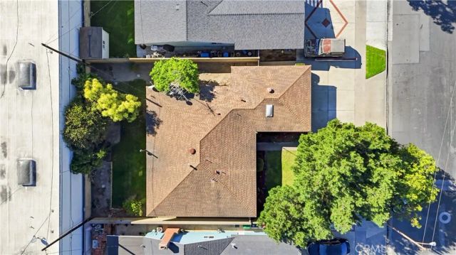 915 S Dennis, Santa Ana, CA 92704