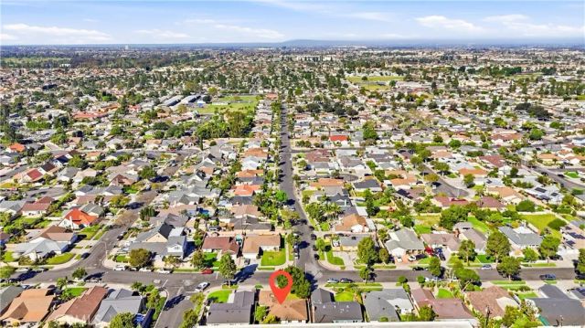 915 S Dennis, Santa Ana, CA 92704