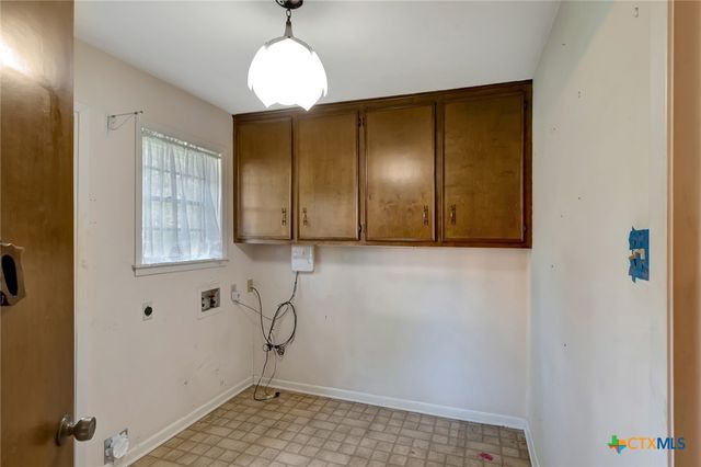 304 Simpson Road, Victoria, TX 77904