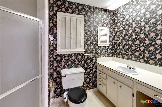 304 Simpson Road, Victoria, TX 77904