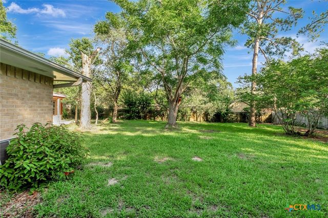 304 Simpson Road, Victoria, TX 77904